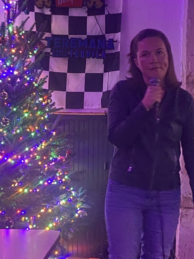 Gallery photo 8 of Davina Marie speaks, jokes, writes