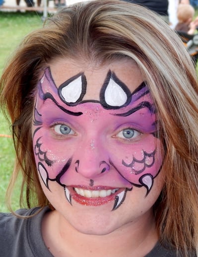 Gallery photo 7 of Dawn Crocker World Famous Face Painting Artist