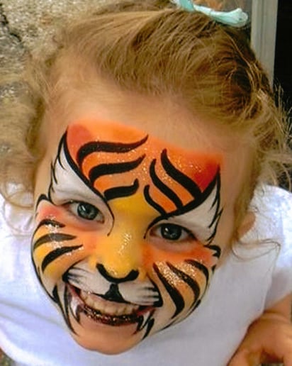 Gallery photo 10 of Dawn Crocker World Famous Face Painting Artist