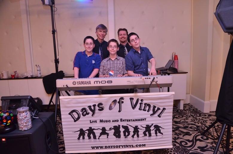Gallery photo 4 of Days of Vinyl - Live Music and Entertainment