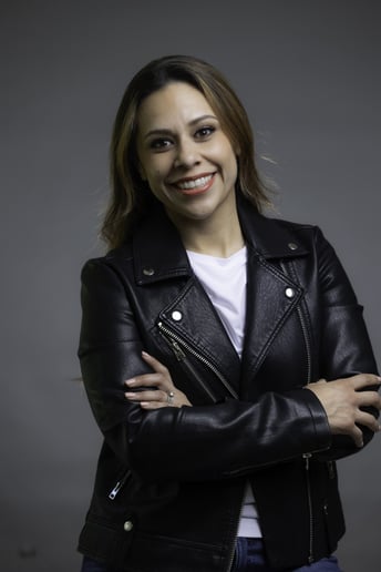 Gallery photo 1 of Veronica Mendoza Arent