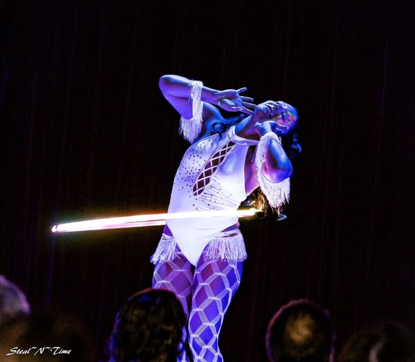 Gallery photo 6 of Deaja Girl on Fire