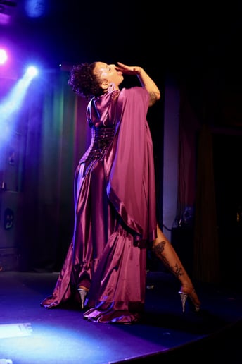Gallery photo 9 of Deaja Girl on Fire