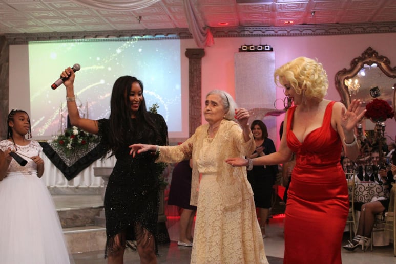 Gallery photo 6 of Deanna L. Giron & The Velvet Vibe