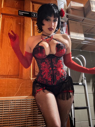 Gallery photo 4 of Debbie Diablo Burlesque