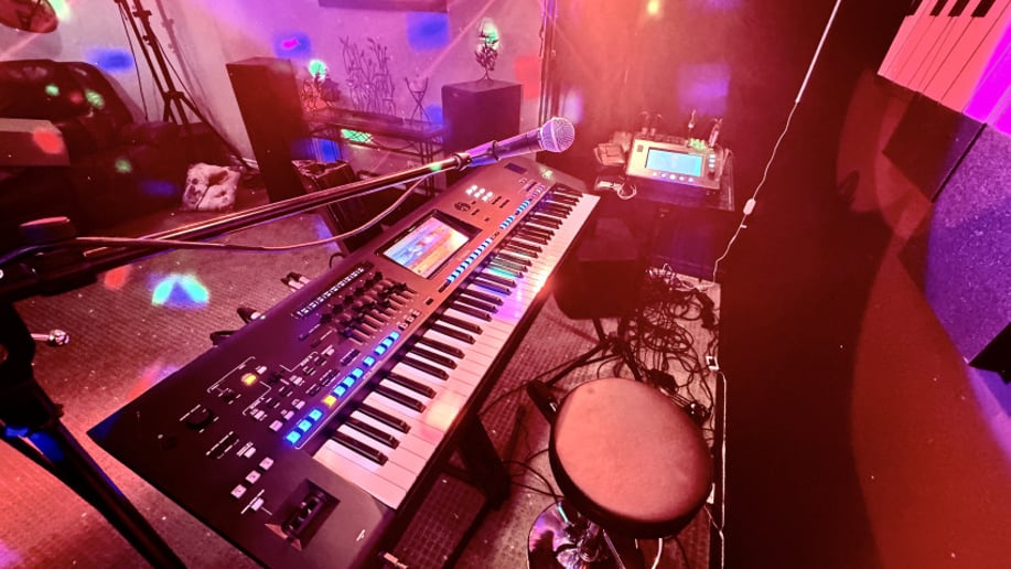 Gallery photo 1 of Decibel Music