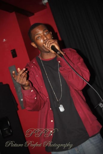 Gallery photo 2 of Dee Terelle