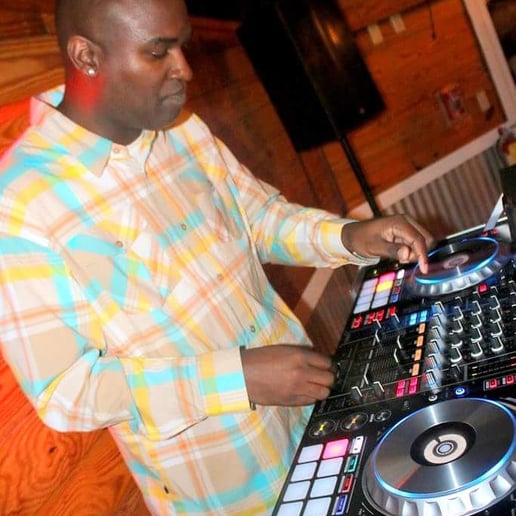 Gallery photo 10 of Deejay J -Boogie ( Bumsquad DJZ )