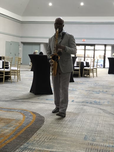 Gallery photo 8 of Deesaxplayer
