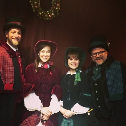 Gallery photo 3 of Manhattan Holiday Carolers