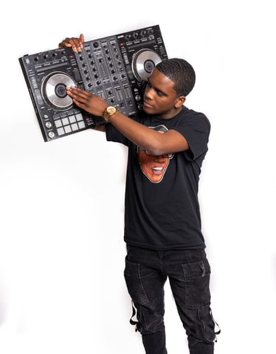 Gallery photo 4 of Dem Dawg Entertainment