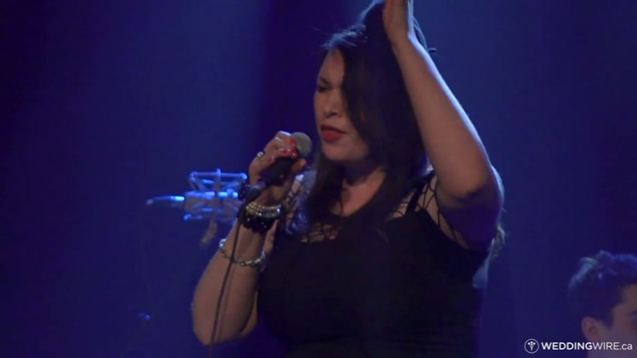 Gallery photo 5 of Denielle and the Honeytones