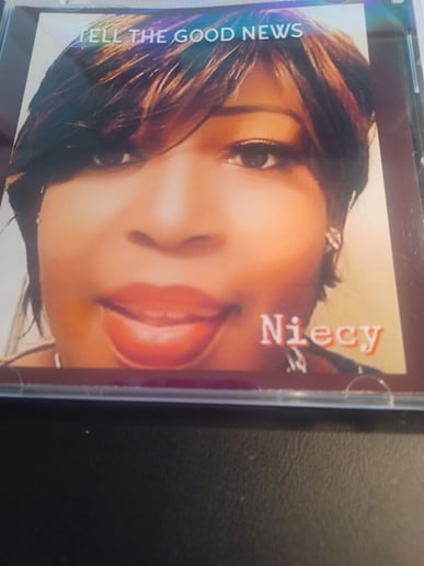 Gallery photo 1 of Denise Hawkins