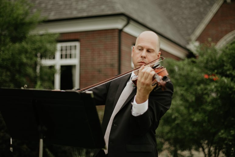 Gallery photo 2 of Adam Mikitzel Violinist