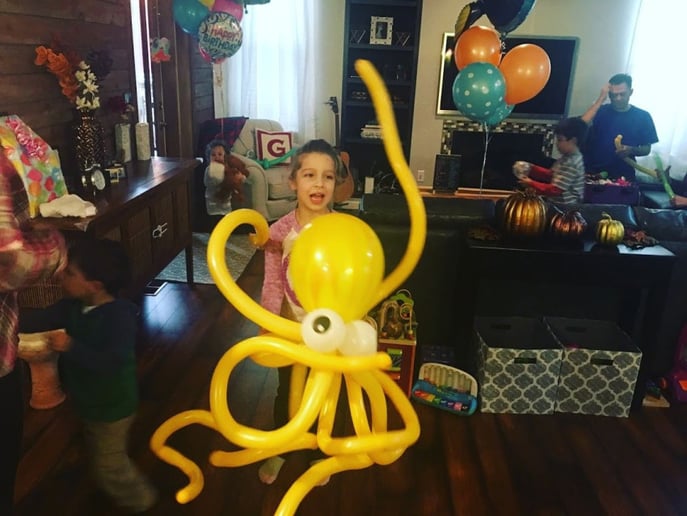 Gallery photo 5 of Denver Balloon Artist