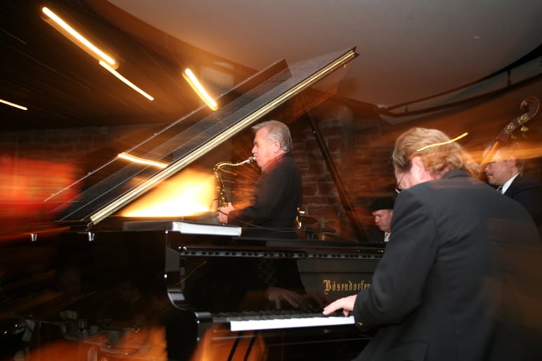 Gallery photo 1 of Denver Jazz Quartet and Soloist