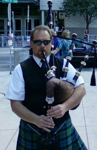 Gallery photo 1 of Derek Young, Bagpiper