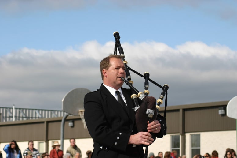 Gallery photo 5 of Derek Young, Bagpiper