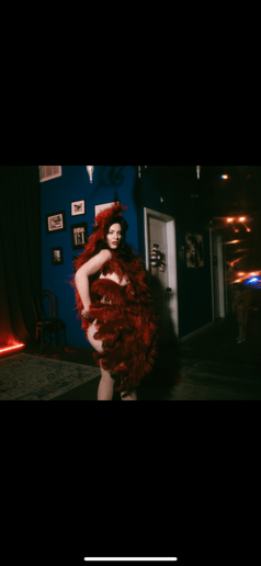 Gallery photo 4 of Desdemona Burlesque