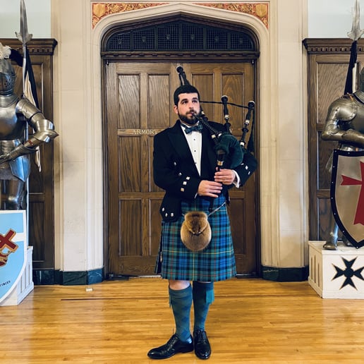 Gallery photo 2 of Detroit Bagpipes