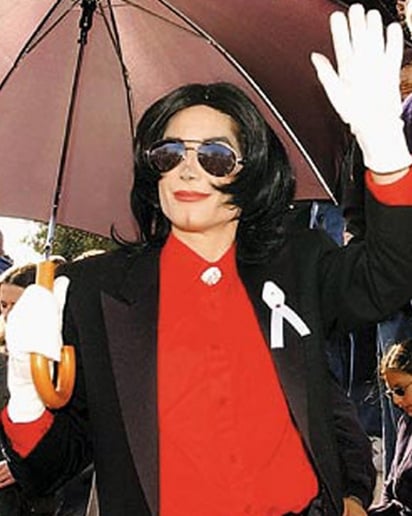 Gallery photo 5 of DEV as Michael Jackson