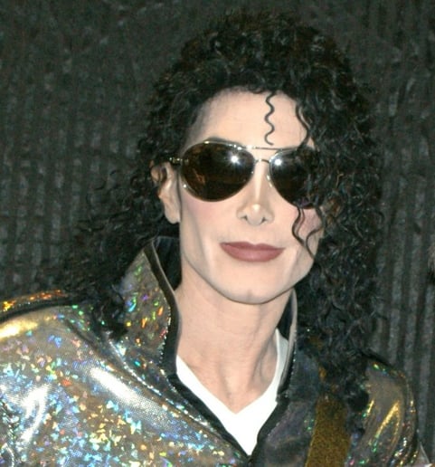Gallery photo 7 of DEV as Michael Jackson