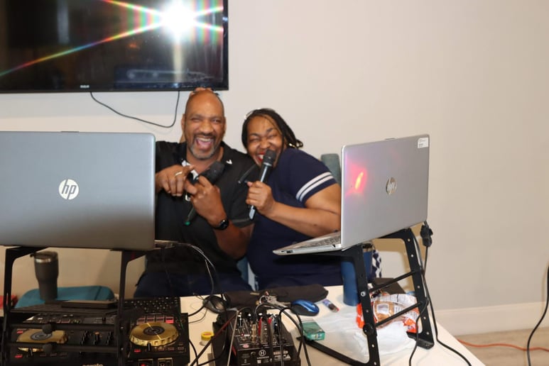 Gallery photo 7 of DJ Deelight