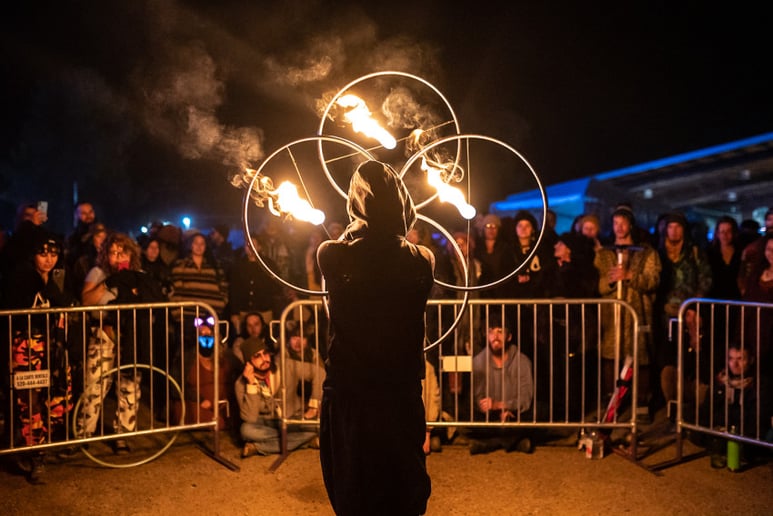 Gallery photo 7 of Alien Flow Performance Art