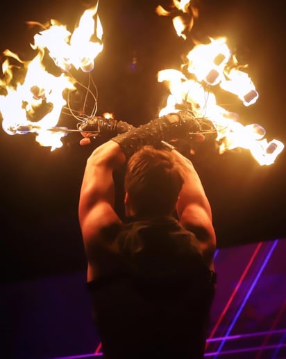 Gallery photo 8 of Alien Flow Performance Art