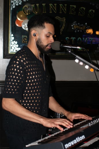 Gallery photo 2 of Devon Braxton