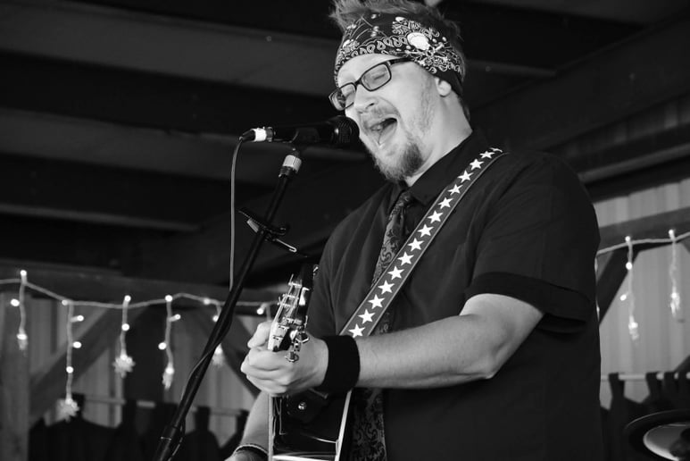 Gallery photo 2 of K-Dogg Acoustic