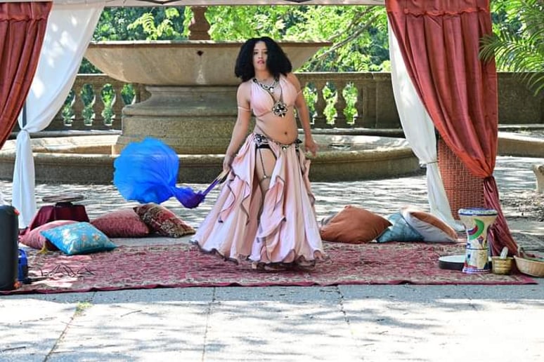 Gallery photo 6 of Dezere Raqs