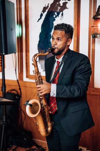 Gallery photo 3 of DG Sax