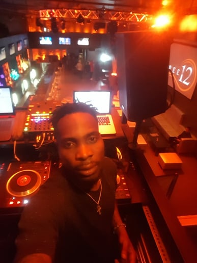Gallery photo 6 of DJ-Gfresh
