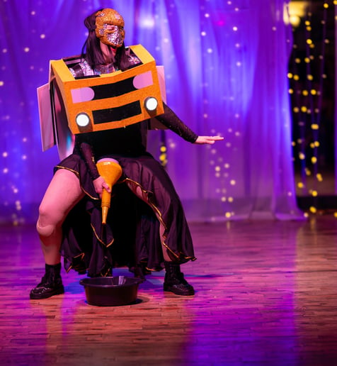 Gallery photo 4 of Diamond D'Light Burlesque