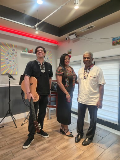 Gallery photo 1 of Diana Mosquera's Latin Band