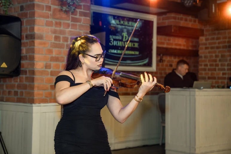 Gallery photo 1 of Dilya