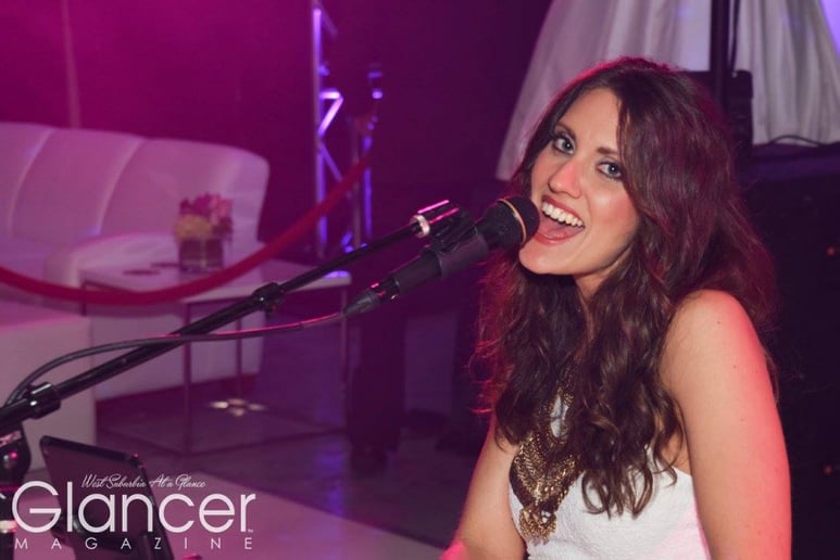 Gallery photo 1 of Dina Bach 