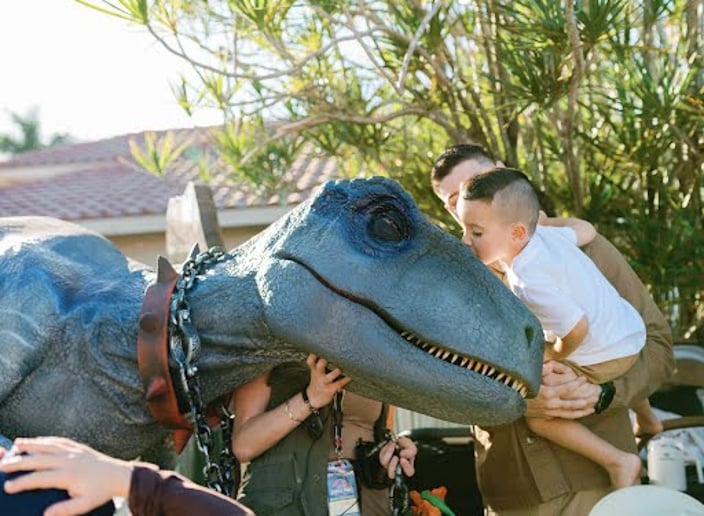 Gallery photo 1 of Dinosaur Performer Entertainer