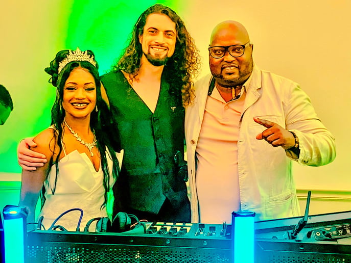 Gallery photo 2 of DJ Sos