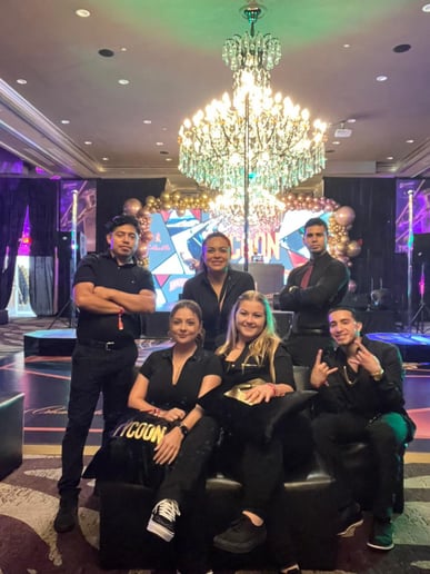 Gallery photo 9 of Ditragos- bartending services