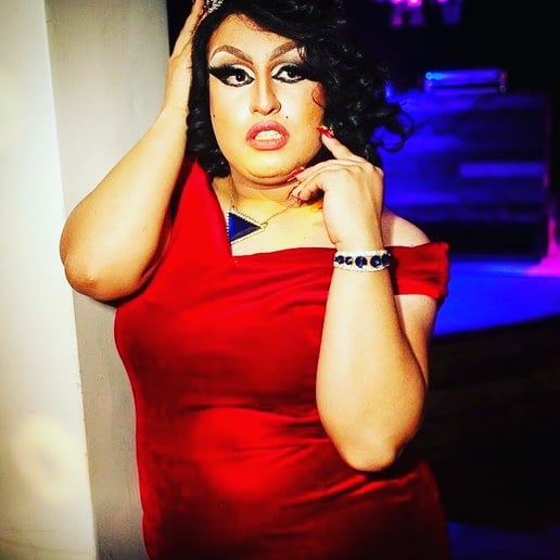Gallery photo 1 of divaDean