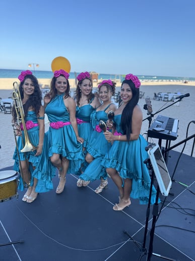 Gallery photo 3 of Divas All Stars female band