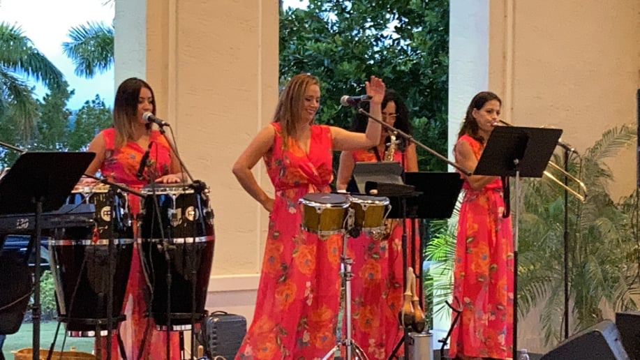 Gallery photo 6 of Divas All Stars female band