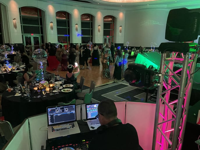 Gallery photo 2 of DJ 12