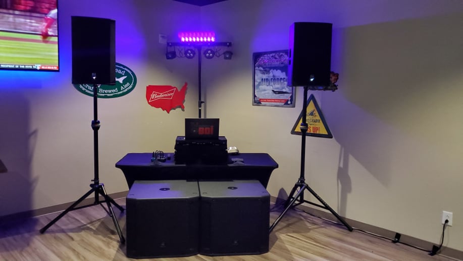 Gallery photo 1 of DJ-Gboi