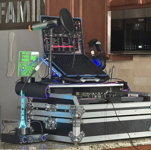 Gallery photo 5 of DJ14k