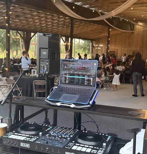 Gallery photo 10 of DJ14k