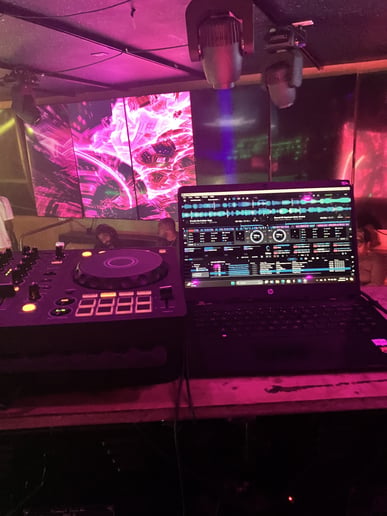 Gallery photo 4 of Dj2x