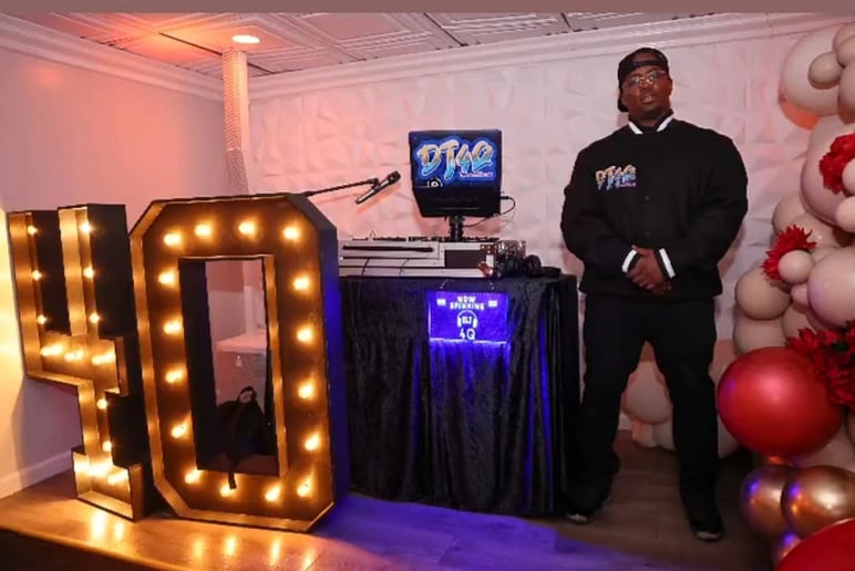 Gallery photo 4 of Dj4q